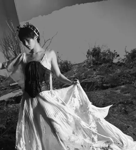 Image 23552840 from Kazuha Nakamura 中村 一葉 | LESSERAFIM