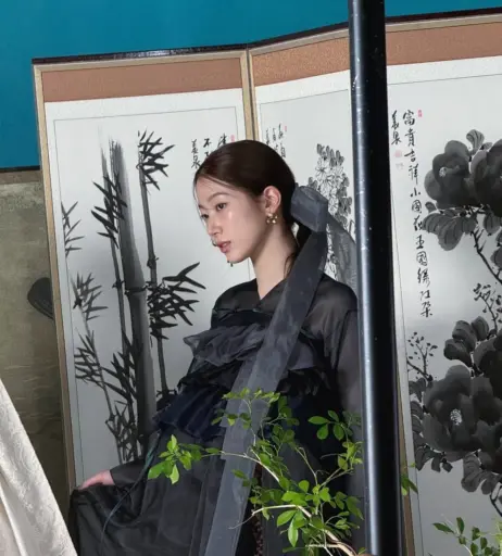 Image 23552069 from Kazuha Nakamura 中村 一葉 | LESSERAFIM