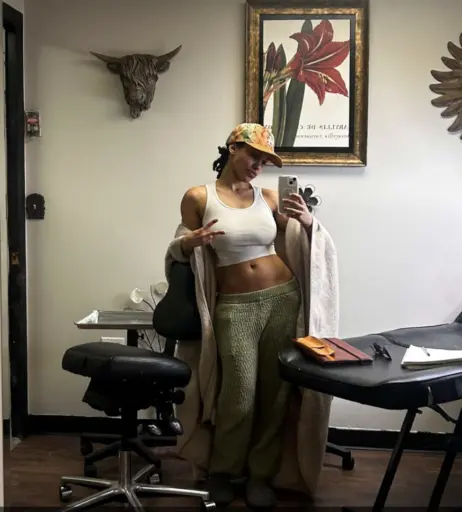 Image 23577520 from Aaliyeezy