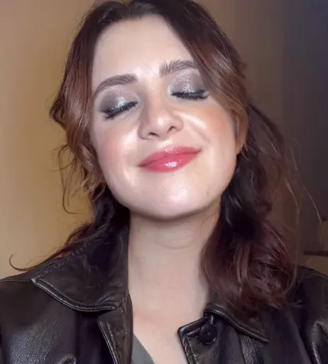 Image 23596199 from Laura Marano