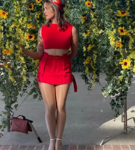 Image 23596178 from Laura Marano