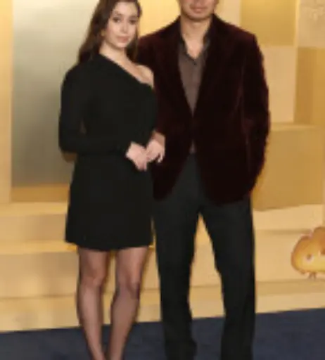 Image 23463716 from Cristin Milioti