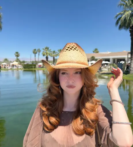 Image 23474548 from Francesca Capaldi (18)