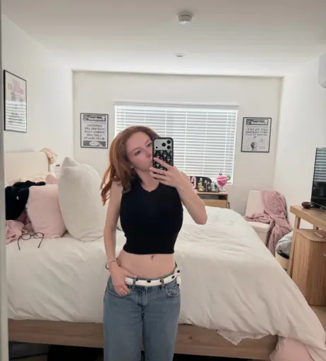 Image 23474573 from Francesca Capaldi (18)