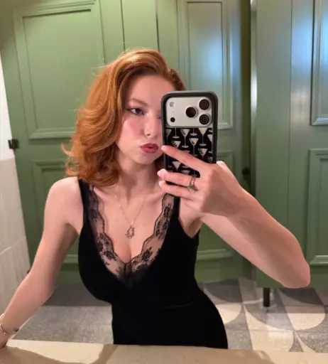 Image 23474480 from Francesca Capaldi (18)