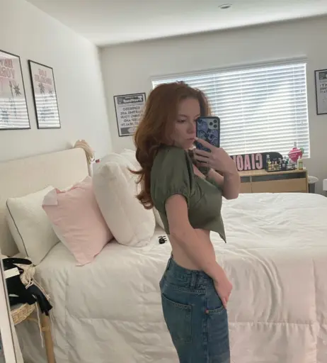 Image 23474409 from Francesca Capaldi (18)