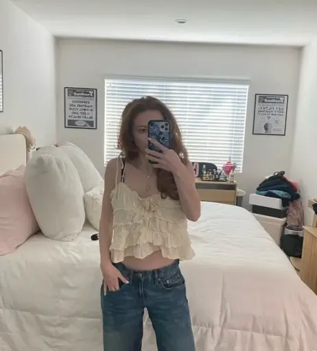 Image 23474324 from Francesca Capaldi (18)