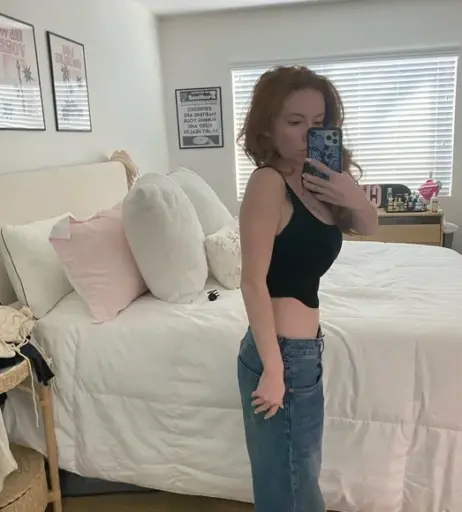 Image 23474309 from Francesca Capaldi (18)