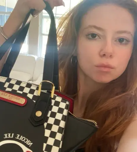Image 23474346 from Francesca Capaldi (18)