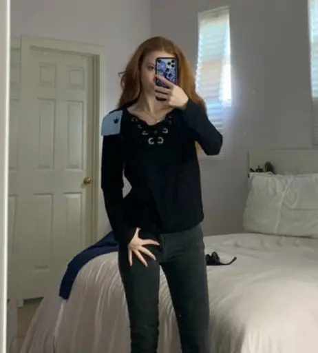 Image 23474344 from Francesca Capaldi (18)