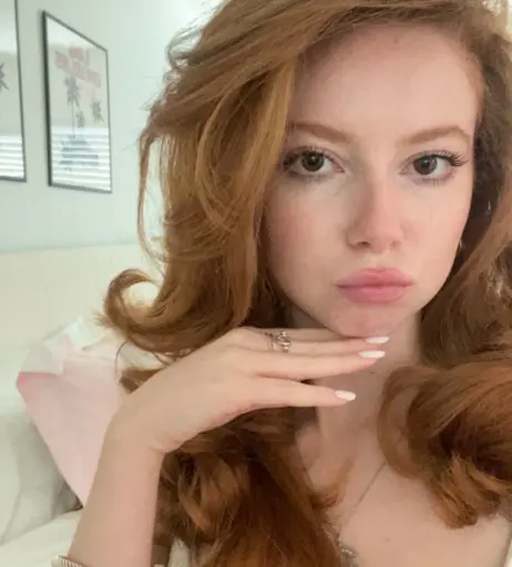 Image 23474297 from Francesca Capaldi (18)