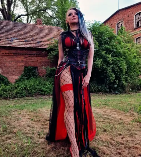 Image 23477092 from Women of Metal