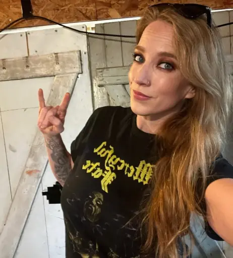 Image 23477016 from Women of Metal