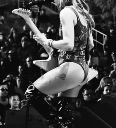 Image 23477002 from Women of Metal