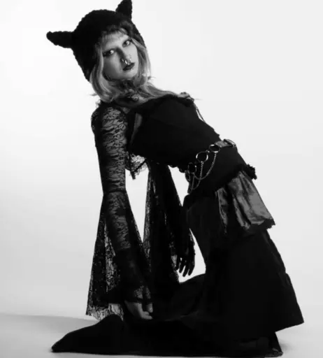 Image 23477227 from Women of Metal