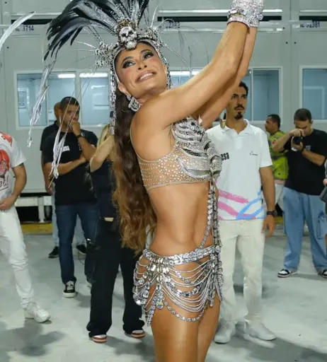 Image 23448127 from Juliana Paes