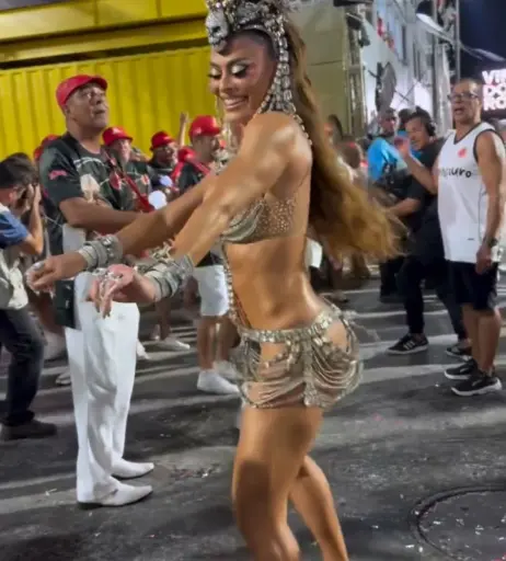 Image 23448140 from Juliana Paes