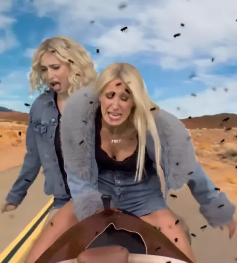 Image 23443189 from Nikki Glaser