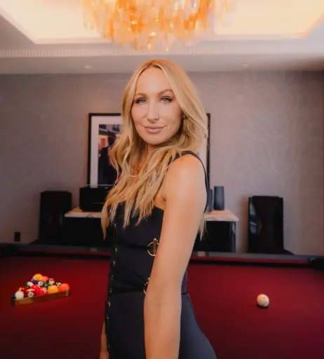 Image 23443177 from Nikki Glaser