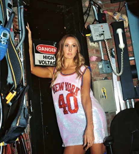 Image 23443390 from Nikki Glaser