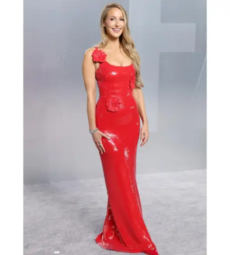 Image 23443310 from Nikki Glaser