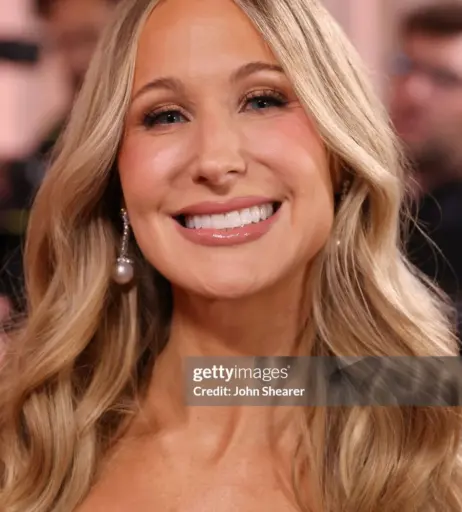 Image 23443269 from Nikki Glaser