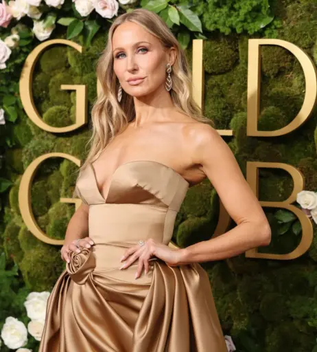 Image 23443272 from Nikki Glaser