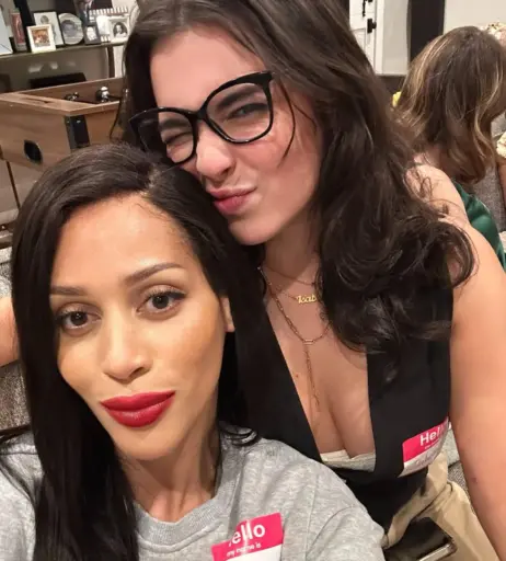 Image 23442600 from Isabella Gomez