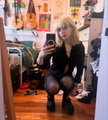 Image 23414816 from wormsheriff / Olivia O