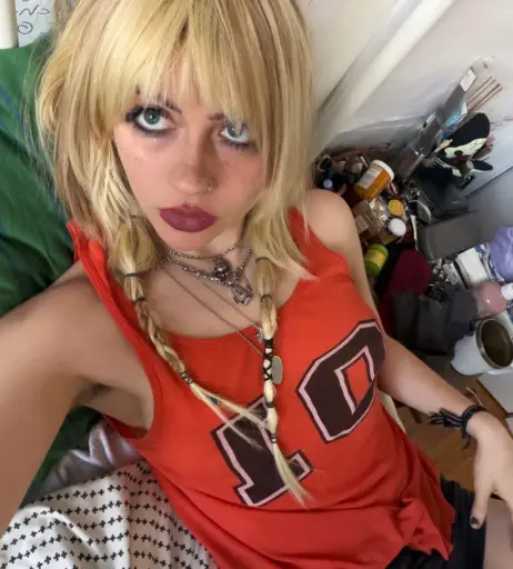 Image 23414852 from wormsheriff / Olivia O