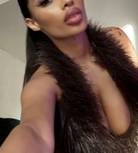 Image 23414452 from Kadelle Samuals, @kadellesamuals_ busty instagram model