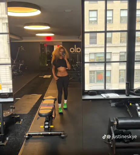 Image 23417457 from Justine Skye