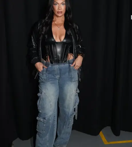 Image 23487543 from Nia Jax/Lina Fanene