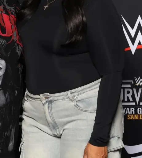 Image 23487493 from Nia Jax/Lina Fanene