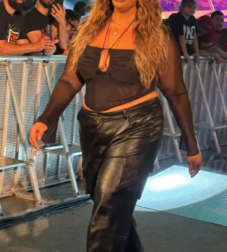 Image 23487489 from Nia Jax/Lina Fanene