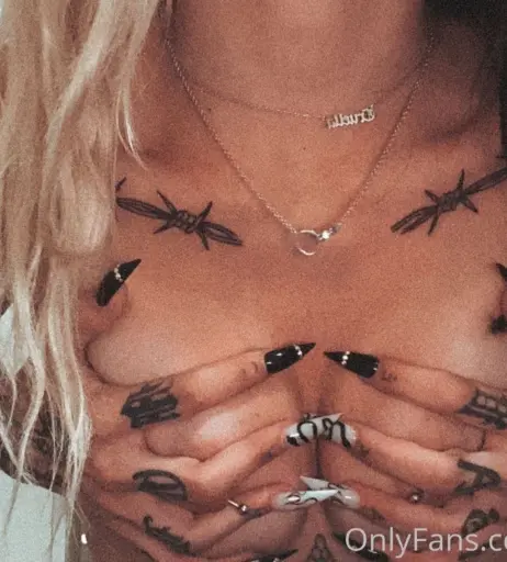 Image 2335329 from Cruella Morgan