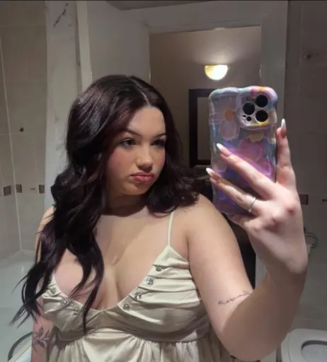 Image 23369413 from Nicole Dyer / nicole_dyerofficial / nicole.dyerofficial