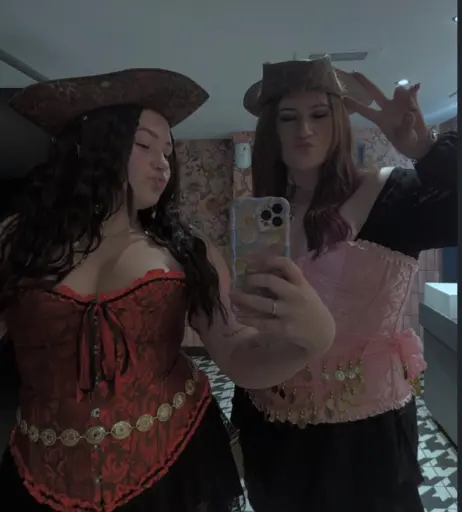 Image 23369404 from Nicole Dyer / nicole_dyerofficial / nicole.dyerofficial