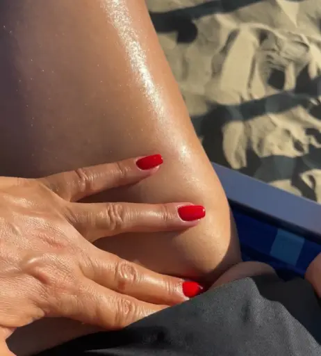 Image 2330013 from Julia Woo