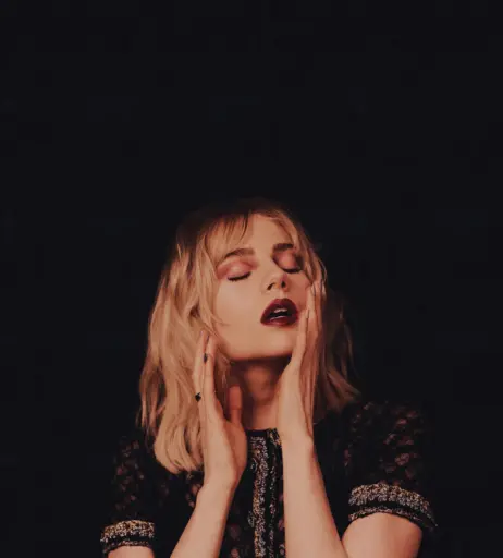 Image 23390733 from Lucy Boynton