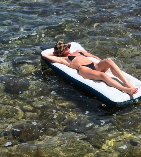 Image 23392235 from Shantel VanSanten