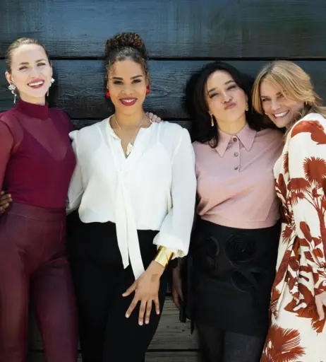 Image 23392245 from Shantel VanSanten