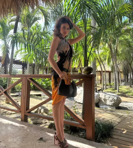 Image 23383272 from Xenia Tchoumi