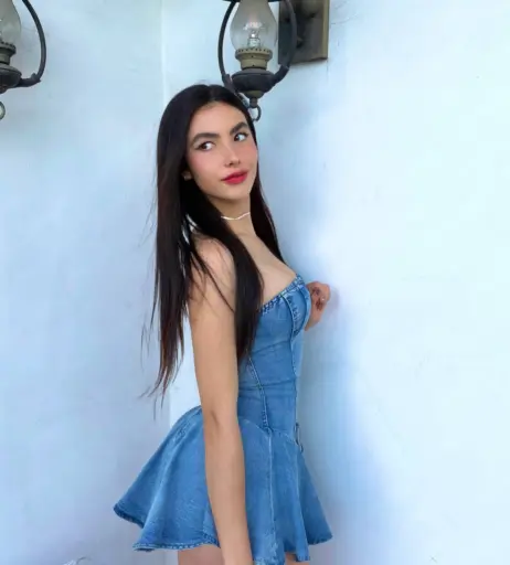 Image 23277684 from Andrea Botez (leaks = ban)