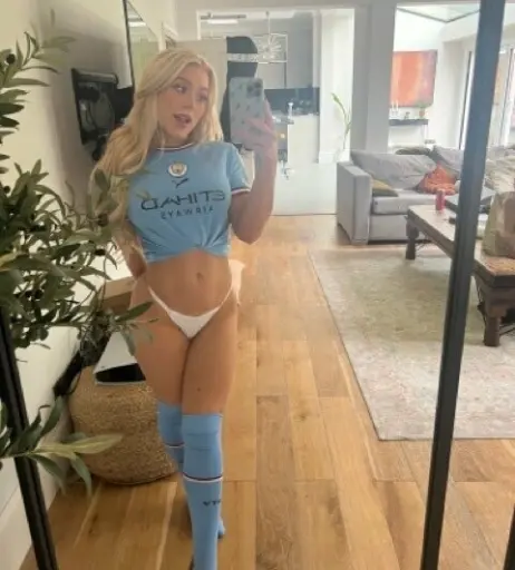 Image 2324028 from Elle Brooke