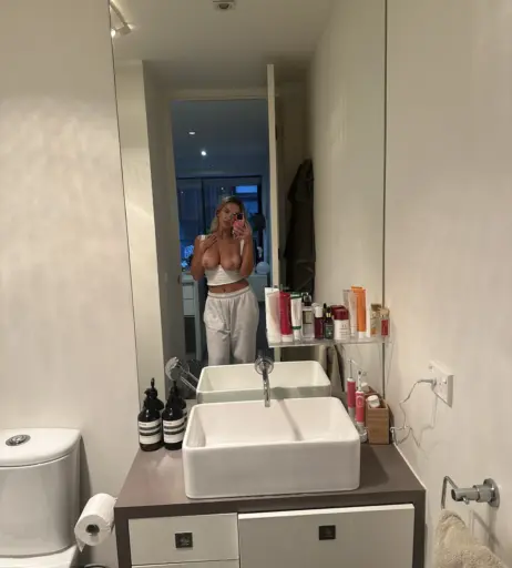 Image 2316763 from Victoria Campbell