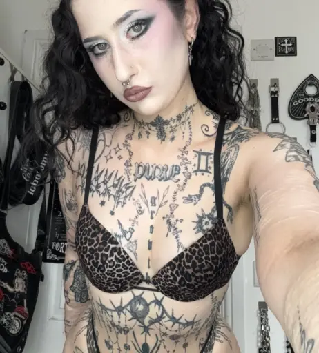 Image 23014317 from obedientslxt / obedientxslut / Baby Girl Chlo
