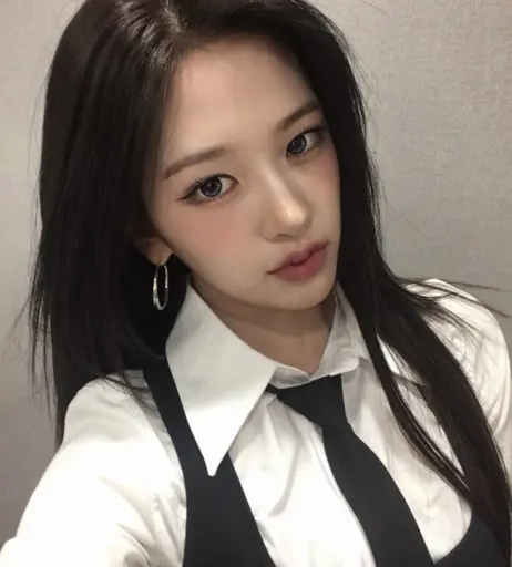 Image 23028982 from An Yujin 안유진 | YUJIN