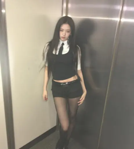 Image 23028980 from An Yujin 안유진 | YUJIN