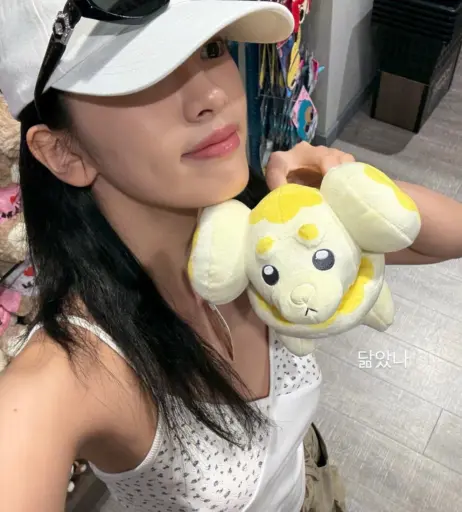 Image 23028913 from An Yujin 안유진 | YUJIN